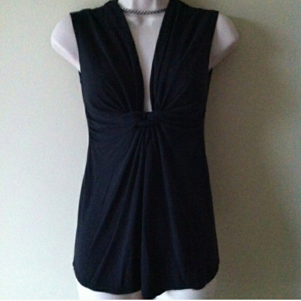 Black v neck style top